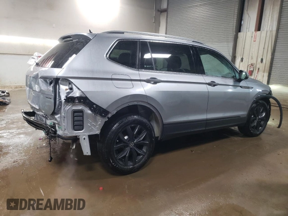 2024 Volkswagen Tiguan SE with VIN 3VVMB7AX2RM184367, listed as a Copart auction lot 50731155 with 2,744 mi miles and Salvage title. Bid and sale history available at DreamBid. Image 3.