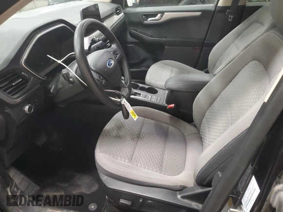 2020 Ford Escape SE z VIN 1FMCU9G65LUB01477, wystawiony jako Copart lot #55792915 z przebiegiem 82 965 mil mil oraz Szkoda całkowita • Salvage title. Historia ofert i sprzedaży dostępna na DreamBid. Obrazek 7.