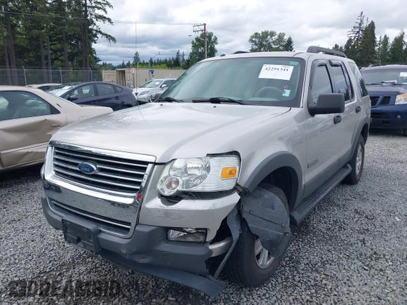 2006 Ford Explorer XLT z VIN 1FMEU73E26UB67225, wystawiony jako IAAI lot #42291341 z przebiegiem 134 682 mil mil oraz . Historia ofert i sprzedaży dostępna na DreamBid. Obrazek 6.
