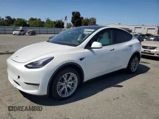 2022 Tesla Model Y Long Range z VIN 7SAYGDEEXNF549582, wystawiony jako Copart lot #58259535 z przebiegiem 14 354 mil mil oraz Szkoda całkowita • Salvage title. Historia ofert i sprzedaży dostępna na DreamBid. Obrazek 1.