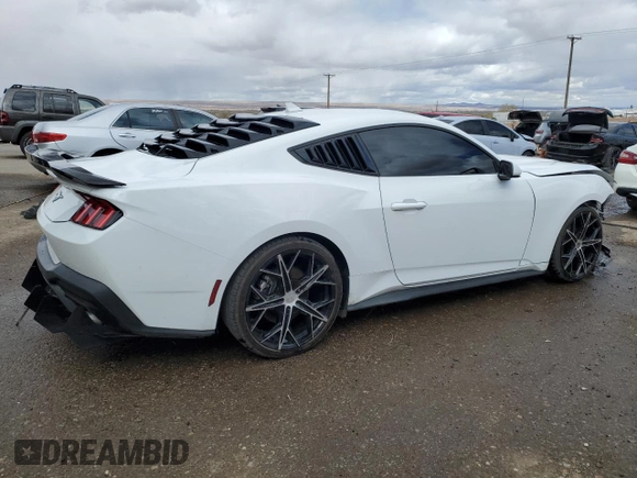 2024 Ford Mustang EcoBoost with VIN 1FA6P8TH3R5118636, listed as a Copart auction lot 48220675 with 7,663 mi miles and Salvage Title. Bid and sale history available at carsss.com. Image 3.