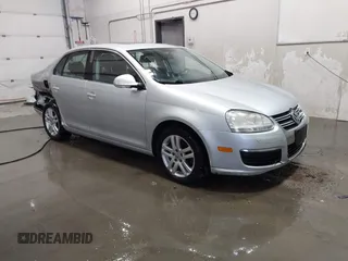 2007 Volkswagen Jetta 2.5 с VIN 3VWDF71K47M018384, выставлен на аукционе IAAI как лот 41400272 с пробегом 103 582 миль миль и . История ставок и продаж доступна на DreamBid. Изображение 1.