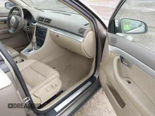 2005 Audi A4 2.0T z VIN WAUDF68E55A490551, wystawiony jako IAAI lot #42372829 z przebiegiem 157 874 mil mil oraz . Historia ofert i sprzedaży dostępna na DreamBid. Obrazek 5.