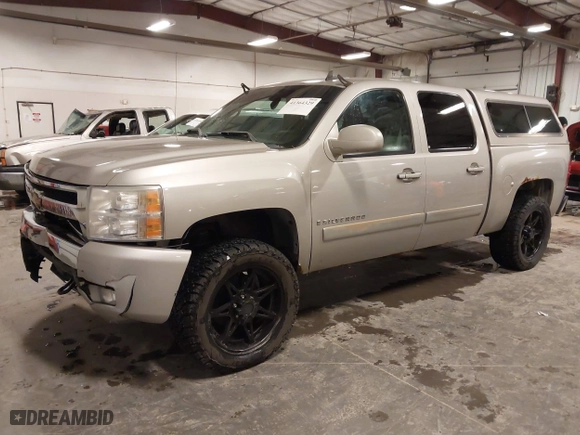 2007 Chevrolet Silverado 1500 LT w/1LT with VIN 3GCEK13307G545178, listed as a IAAI auction lot 41364329 with 241,256 mi miles. Bid and sale history available at carsss.com. Image 18.