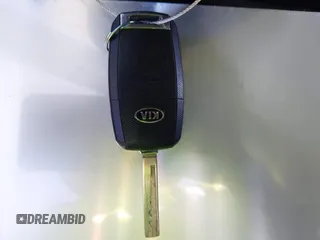 2019 Kia Sorento L z VIN 5XYPG4A38KG536055, wystawiony jako IAAI lot #42337435 z przebiegiem 48 184 mil mil oraz . Historia ofert i sprzedaży dostępna na DreamBid. Obrazek 11.