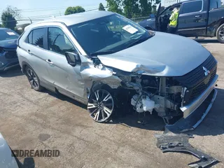 2024 Mitsubishi Eclipse Cross SE z VIN JA4ATWAA5RZ042284, wystawiony jako IAAI lot #42709019 z przebiegiem 30 934 mil mil oraz . Historia ofert i sprzedaży dostępna na DreamBid. Obrazek 1.