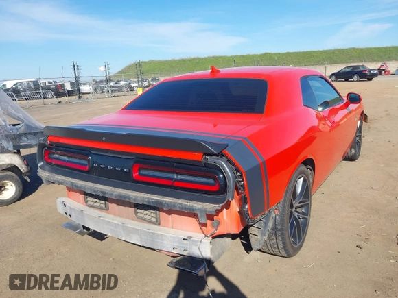2016 Dodge Challenger R/T Scat Pack z VIN 2C3CDZFJ2GH345692, wystawiony jako IAAI lot #41686233 z przebiegiem 120 723 mil mil oraz . Historia ofert i sprzedaży dostępna na DreamBid. Obrazek 4.