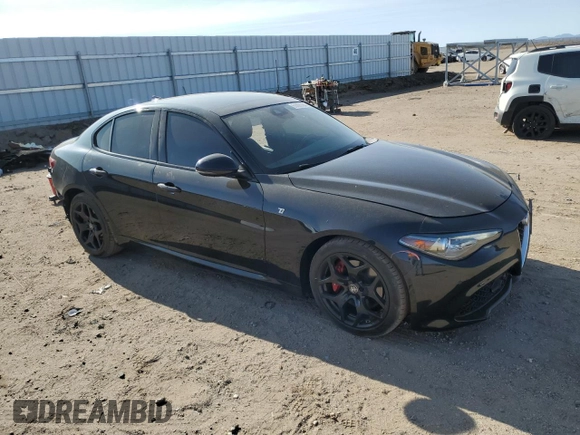 2022 Alfa Romeo Giulia Ti with VIN ZARFAMBN4N7661008, listed as a Copart auction lot 68896384 with 13,697 mi miles and Salvage Title. Bid and sale history available at carsss.com. Image 4.