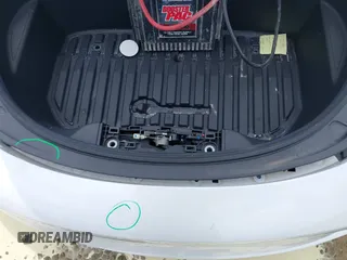 2023 Tesla Model 3 z VIN 5YJ3E1EA8PF608429, wystawiony jako IAAI lot #42345888 z przebiegiem 14 907 mil mil oraz . Historia ofert i sprzedaży dostępna na DreamBid. Obrazek 10.