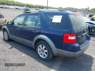 2005 Ford Freestyle SE z VIN 1FMDK01115GA64903, wystawiony jako IAAI lot #42232736 z przebiegiem 112 472 mil mil oraz . Historia ofert i sprzedaży dostępna na DreamBid. Obrazek 3.