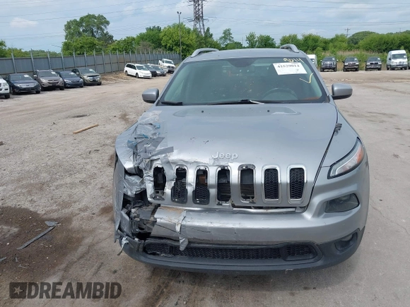 2017 Jeep Cherokee Latitude z VIN 1C4PJMCB0HW632246, wystawiony jako IAAI lot #42529014 z przebiegiem 267 091 mil mil oraz . Historia ofert i sprzedaży dostępna na DreamBid. Obrazek 12.