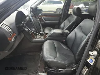 1999 Mercedes-Benz S 320/430/500 z VIN WDBGA43G0XA413440, wystawiony jako Copart lot #58254595 z przebiegiem Nie podano mil oraz Tytuł czysty. Historia ofert i sprzedaży dostępna na DreamBid. Obrazek 7.