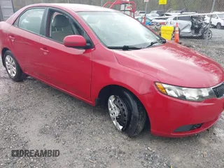 2013 Kia Forte EX with VIN KNAFU4A27D5729222, listed as a IAAI auction lot 42005687 with 124,785 mi miles. Bid and sale history available at carsss.com. Image 1.