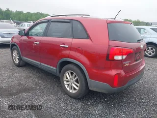 2014 Kia Sorento LX z VIN 5XYKT4A73EG547445, wystawiony jako IAAI lot #42277363 z przebiegiem 76 026 mil mil oraz . Historia ofert i sprzedaży dostępna na DreamBid. Obrazek 3.