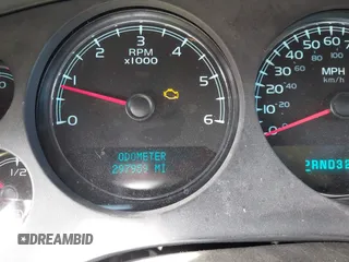 2007 Chevrolet Avalanche LTZ with VIN 3GNFK12317G113566, listed as a IAAI auction lot 41939386 with 297,959 mi miles and . Bid and sale history available at DreamBid. Image 7.