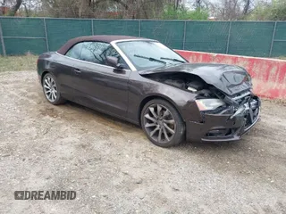 2014 Audi A5 Premium Plus z VIN WAULFAFH6EN005614, wystawiony jako IAAI lot #41960891 z przebiegiem 95 591 mil mil oraz . Historia ofert i sprzedaży dostępna na DreamBid. Obrazek 1.