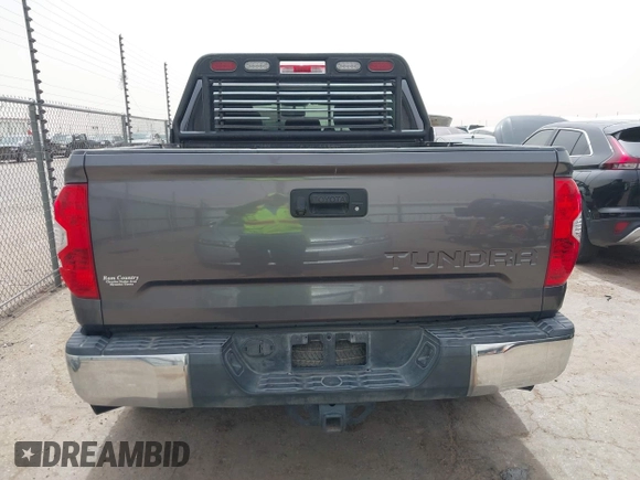 2014 Toyota Tundra SR5 z VIN 5TFEM5F1XEX082020, wystawiony jako IAAI lot #41914391 z przebiegiem 75 787 mil mil oraz . Historia ofert i sprzedaży dostępna na DreamBid. Obrazek 17.