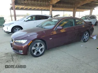 2008 BMW 3 Series 328xi z VIN WBAWC33538PD09409, wystawiony jako Copart lot #48343465 z przebiegiem 71 998 mil mil oraz Szkoda całkowita • Salvage title. Historia ofert i sprzedaży dostępna na DreamBid. Obrazek 1.
