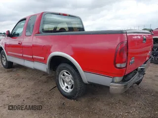 1997 Ford F-150 XL z VIN 1FTEX17L5VND20741, wystawiony jako IAAI lot #42160059 z przebiegiem 222 847 mil mil oraz . Historia ofert i sprzedaży dostępna na DreamBid. Obrazek 3.