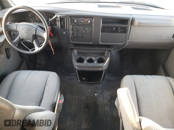 2003 Chevrolet Express Cargo with VIN 1GCFG25T331166595, listed as a Copart auction lot 88467555 with 46,303 mi miles and Salvage Title. Bid and sale history available at DreamBid. Image 8.