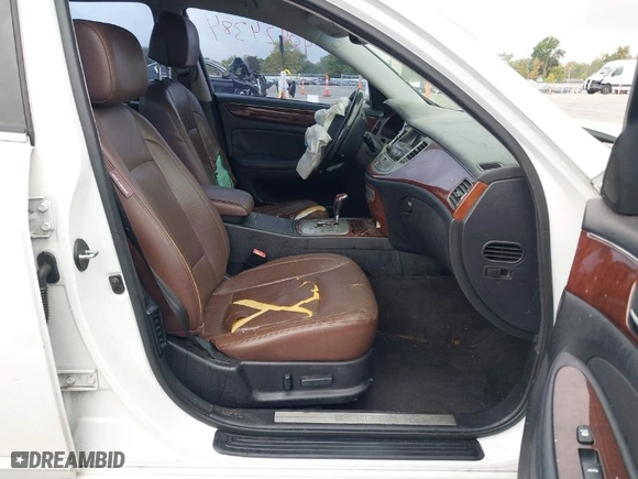 2011 Hyundai Genesis with VIN KMHGC4DE7BU136152, listed as a IAAI auction lot 40424384 with 231,574 mi miles. Bid and sale history available at carsss.com. Image 5.