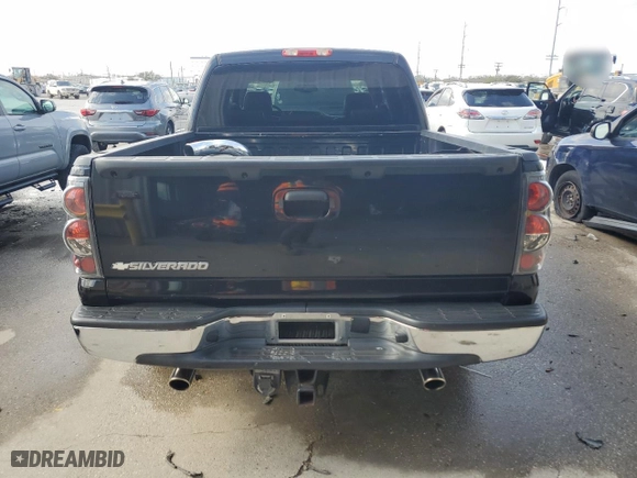 2006 Chevrolet Silverado 1500 LT1 with VIN 2GCEC13T361192679, listed as a Copart auction lot 46678595 with 204,718 mi miles and Salvage Title. Bid and sale history available at carsss.com. Image 6.