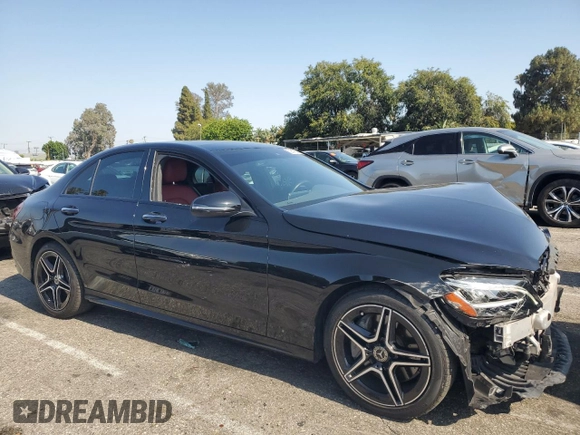 2019 Mercedes-Benz C 300 z VIN 55SWF8DB6KU300132, wystawiony jako Copart lot #62847335 z przebiegiem 82 533 mil mil oraz Szkoda całkowita • Salvage title. Historia ofert i sprzedaży dostępna na DreamBid. Obrazek 4.