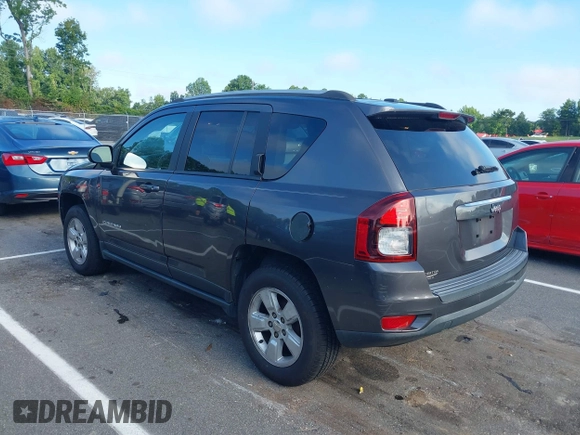 2017 Jeep Compass Sport SE z VIN 1C4NJCBA9HD130745, wystawiony jako IAAI lot #42710204 z przebiegiem 213 410 mil mil oraz . Historia ofert i sprzedaży dostępna na DreamBid. Obrazek 3.