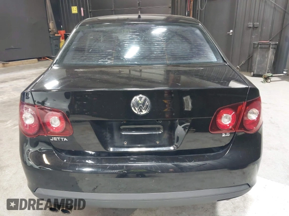 2010 Volkswagen Jetta SE z VIN 3VWRZ7AJ3AM157188, wystawiony jako IAAI lot #41816829 z przebiegiem 188 180 mil mil oraz . Historia ofert i sprzedaży dostępna na DreamBid. Obrazek 16.