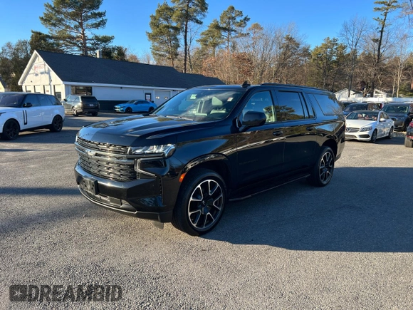 2021 Chevrolet Suburban RST z VIN 1GNSKEKD0MR457206, wystawiony jako Copart lot #83697674 z przebiegiem 139 570 mil mil oraz Czysty tytuł • Clean title. Historia ofert i sprzedaży dostępna na DreamBid. Obrazek 2.