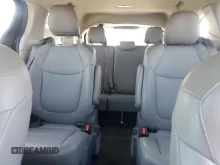 2021 Toyota Sienna XLE with VIN 5TDJSKFC6MS022731, listed as a Copart auction lot 49580525 with 204,889 mi miles and Salvage Title. Bid and sale history available at carsss.com. Image 10.