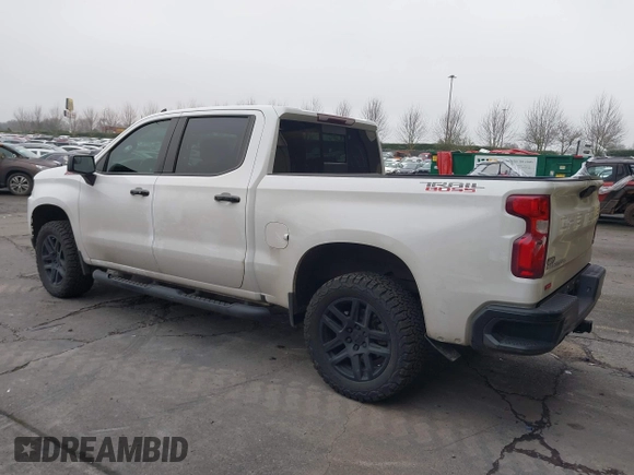 2020 Chevrolet Silverado 1500 LT Trail Boss with VIN 3GCPYFED3LG164882, listed as a IAAI auction lot 41330410 with 43,907 mi miles. Bid and sale history available at carsss.com. Image 3.