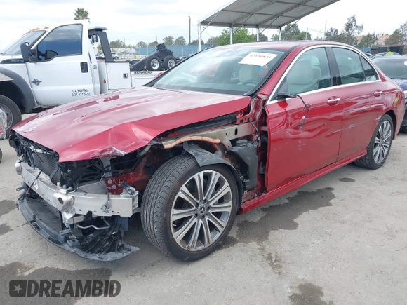 2021 Mercedes-Benz E 350 with VIN W1KZF8DB1MA977976, listed as a IAAI auction lot 42130835 with 30,584 mi miles and . Bid and sale history available at DreamBid. Image 18.