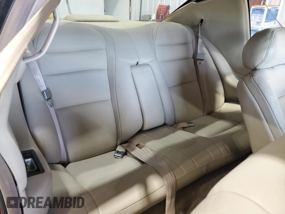 1996 Cadillac Eldorado z VIN 1G6EL12Y3TU620055, wystawiony jako Copart lot #72387994 z przebiegiem 128 641 mil mil oraz Czysty tytuł • Clean title. Historia ofert i sprzedaży dostępna na DreamBid. Obrazek 10.