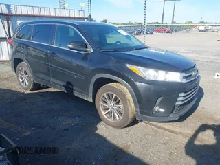 2018 Toyota Highlander SE with VIN 5TDKZRFH1JS529875, listed as a IAAI auction lot 42181502 with 182,652 mi miles and . Bid and sale history available at DreamBid. Image 1.