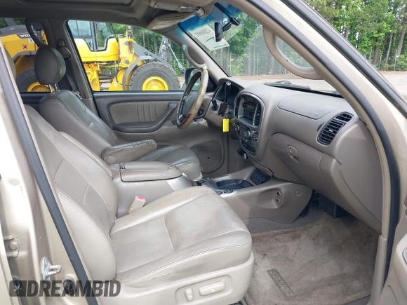 2005 Toyota Sequoia Limited with VIN 5TDBT48A35S234156, listed as a IAAI auction lot 42181692 with 270,131 mi miles and . Bid and sale history available at DreamBid. Image 5.