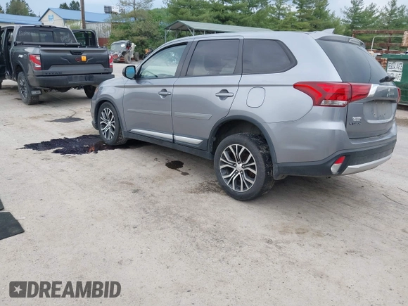 2018 Mitsubishi Outlander ES z VIN JA4AZ2A32JZ004749, wystawiony jako IAAI lot #42172216 z przebiegiem 95 533 mil mil oraz . Historia ofert i sprzedaży dostępna na DreamBid. Obrazek 3.