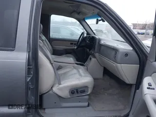 2001 Chevrolet Suburban LS with VIN 3GNFK16T41G243519, listed as a IAAI auction lot 41094019 with 220,640 mi miles and . Bid and sale history available at DreamBid. Image 5.