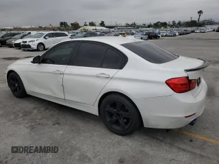 2013 BMW 3 Series 328i z VIN WBA3C1C58DF436922, wystawiony jako Copart lot #55897625 z przebiegiem 88 910 mil mil oraz Szkoda całkowita • Salvage title. Historia ofert i sprzedaży dostępna na DreamBid. Obrazek 2.