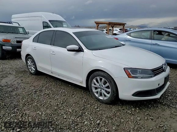 2013 Volkswagen Jetta SE with VIN 3VWDP7AJ6DM360239, listed as a Copart auction lot 47421025 with 119,596 mi miles and Salvage title. Bid and sale history available at DreamBid. Image 10.