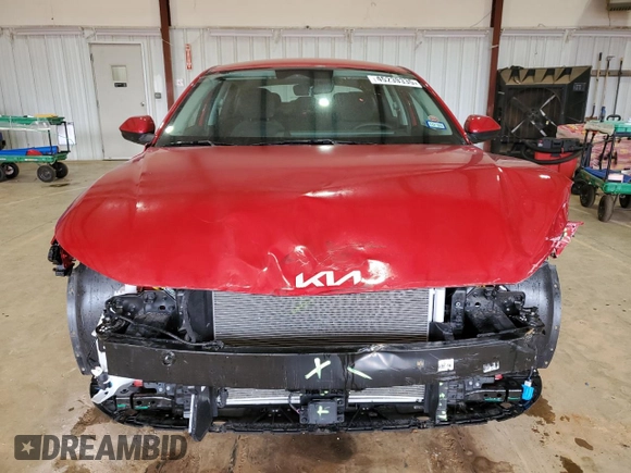 2025 Kia K4 LXS with VIN 3KPFT4DE9SE022538, listed as a Copart auction lot 45239335 with 4,249 mi miles and Salvage Title. Bid and sale history available at carsss.com. Image 5.