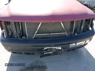 2003 Chevrolet Tahoe LS z VIN 1GNEK13Z73R127111, wystawiony jako IAAI lot #41830248 z przebiegiem Nie podano mil oraz . Historia ofert i sprzedaży dostępna na DreamBid. Obrazek 6.
