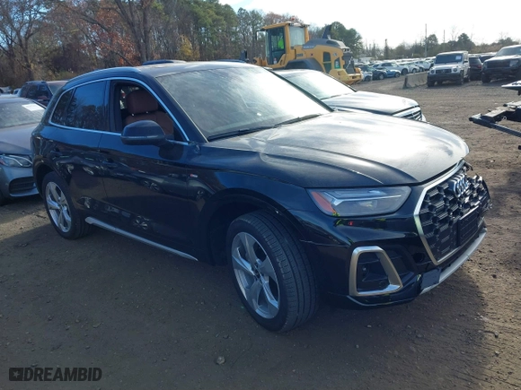 2024 Audi Q5 S line Premium Plus with VIN WA1EAAFY4R2137184, listed as a IAAI auction lot 40832920 with 1,426 mi miles. Bid and sale history available at carsss.com. Image 1.