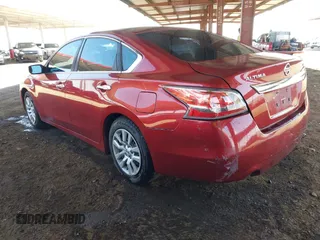 2015 Nissan Altima 2.5 S with VIN 1N4AL3APXFN371256, listed as a IAAI auction lot 41993912 with 184,754 mi miles. Bid and sale history available at carsss.com. Image 3.