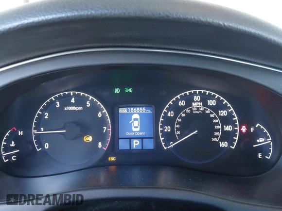 2012 Hyundai Genesis 3.8L z VIN KMHGC4DD1CU154834, wystawiony jako IAAI lot #40749774 z przebiegiem 186 855 mil mil oraz . Historia ofert i sprzedaży dostępna na DreamBid. Obrazek 7.