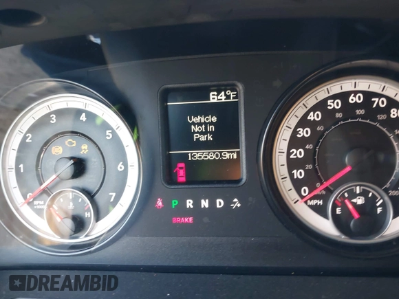 2015 Ram 1500 Express z VIN 1C6RR6KT8FS542426, wystawiony jako IAAI lot #42023923 z przebiegiem 135 580 mil mil oraz . Historia ofert i sprzedaży dostępna na DreamBid. Obrazek 7.