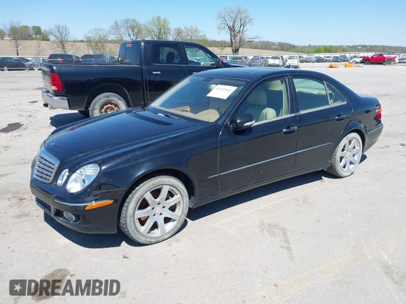 2008 Mercedes-Benz E-Class Luxury 3.5L with VIN WDBUF87X48B200170, listed as a IAAI auction lot 42142041 with 194,391 mi miles. Bid and sale history available at carsss.com. Image 2.