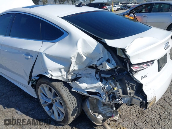 2023 Audi A5 Sportback Premium z VIN WAUABCF56PA039597, wystawiony jako IAAI lot #41979540 z przebiegiem 32 654 mil mil oraz . Historia ofert i sprzedaży dostępna na DreamBid. Obrazek 6.