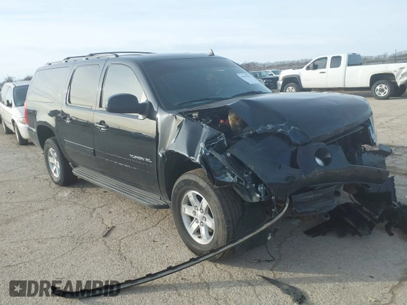 2014 GMC Yukon XL SLT with VIN 1GKS2KE74ER213562, listed as a IAAI auction lot 41493559 with 253,616 mi miles. Bid and sale history available at carsss.com. Image 1.