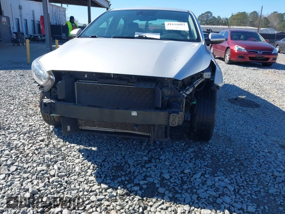 2019 Kia Forte LXS with VIN 3KPF24AD1KE117349, listed as a IAAI auction lot 41639083 with 64,112 mi miles. Bid and sale history available at carsss.com. Image 6.